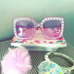 Brand new Purple retro style sunglasses